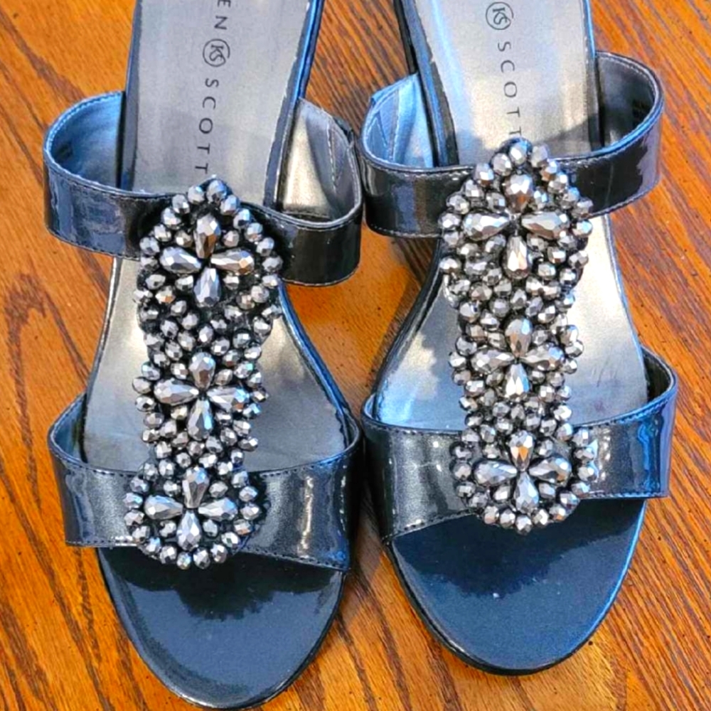 Karen Scott Navy Sandals/Heels (NEW, NO BOX)